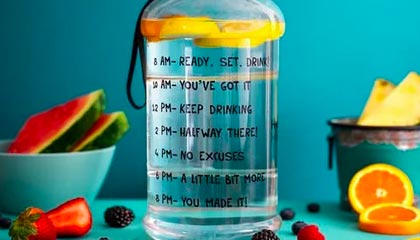 九游体育官方app-莱万状态火热，连续7场在德甲破门，莱万2020集锦