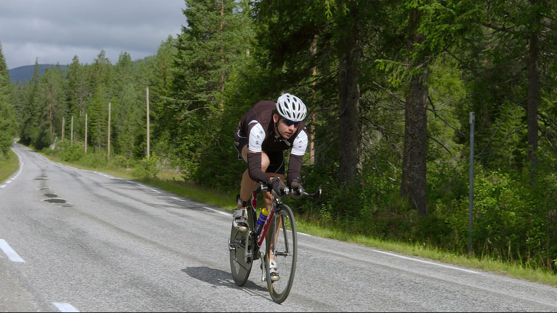 九游网游官网-职业选手训练内容首次公开，职业选手的日常训练